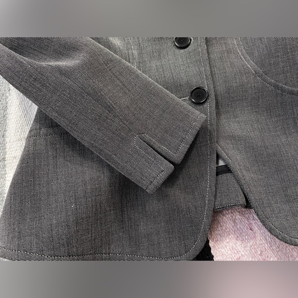 Akris Punto grey blazer - Picture 9 of 15